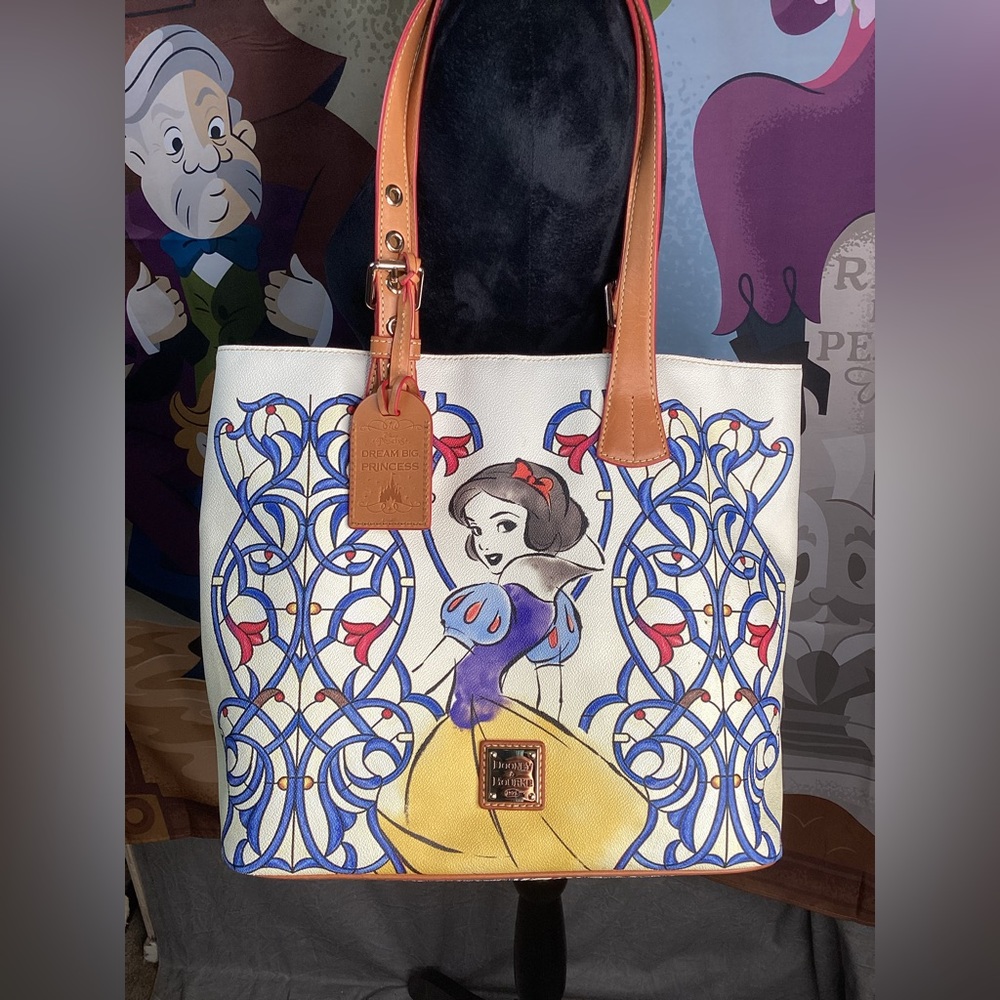 RARE Like New 2017 Snow White Emily Tote Dooney and Bourke Disney